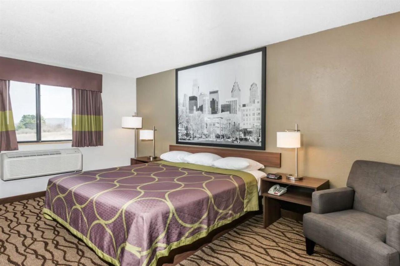 Hotel Super 8 By Wyndham 2*
