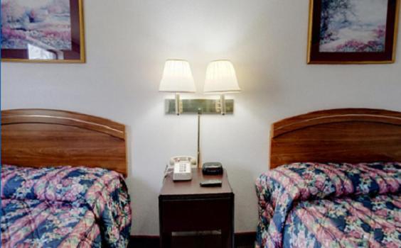 Super 8 By Wyndham Bedford
